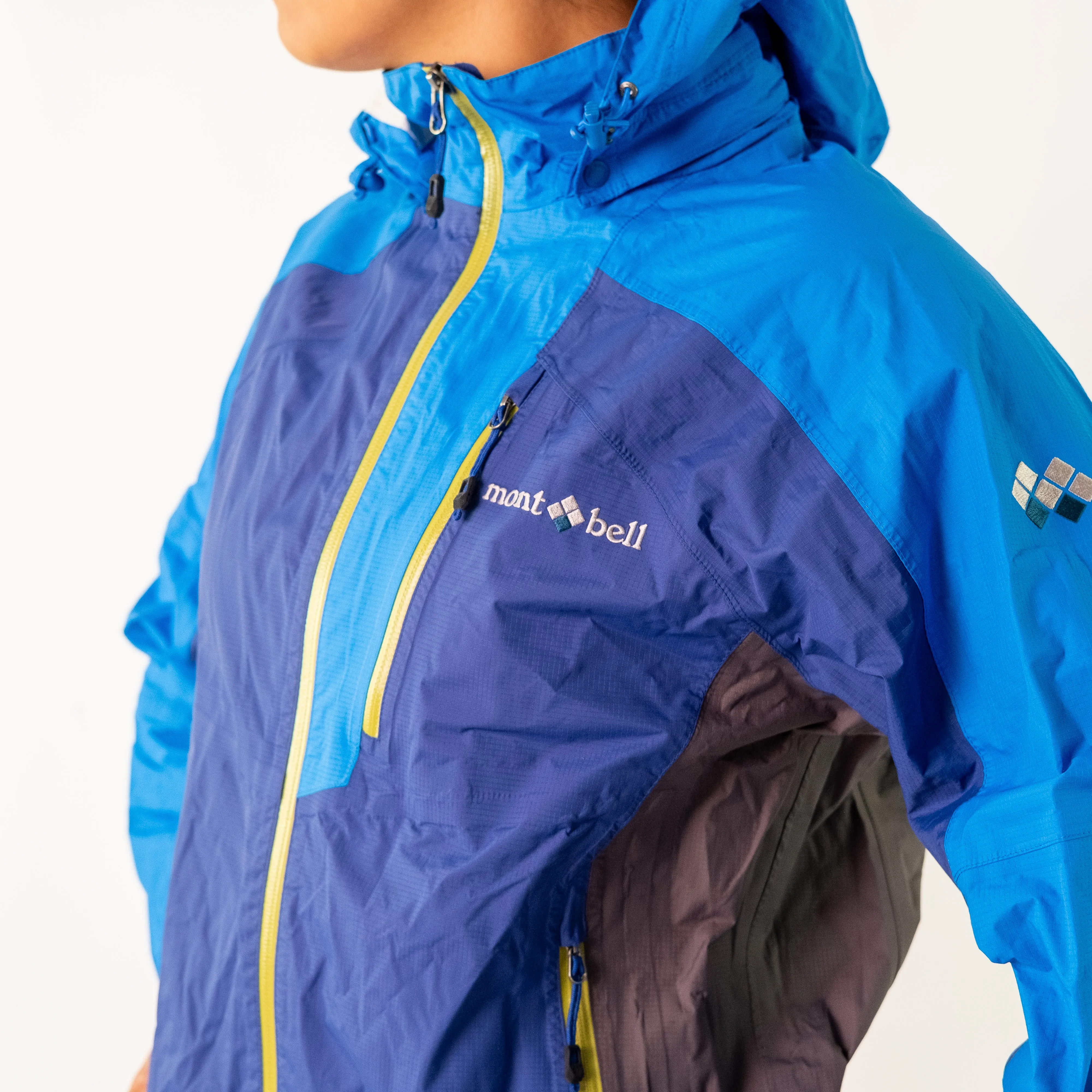 Blue y2ks Montbell 100 Light Rain Jacket (L)