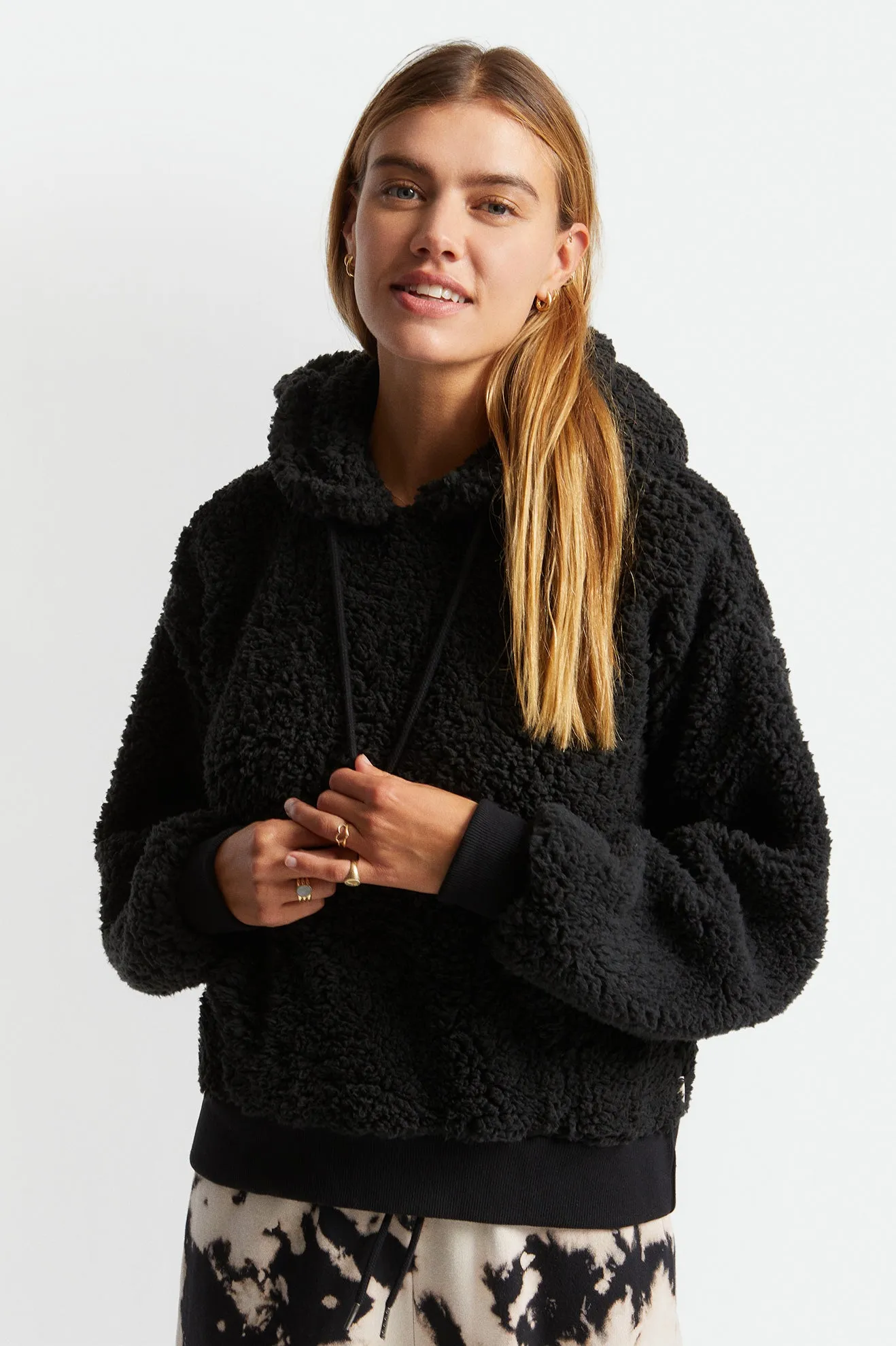 Cloud Sherpa Hood - Black