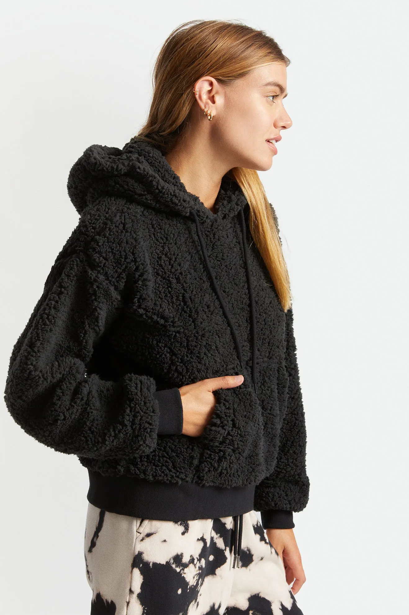 Cloud Sherpa Hood - Black