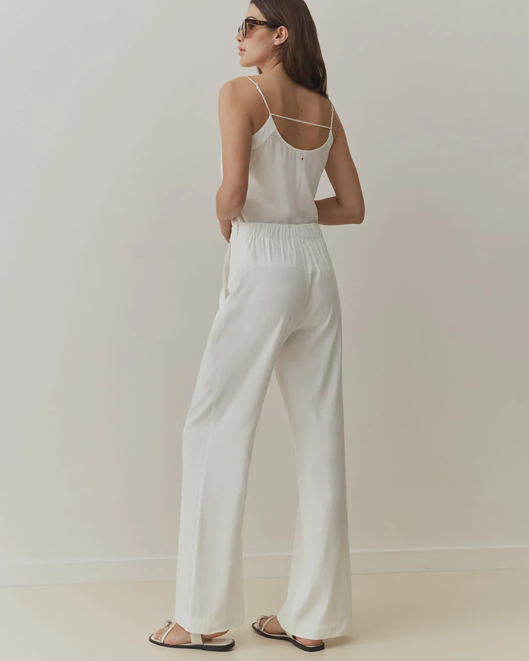 Linen Pleated Wide-Leg Pant