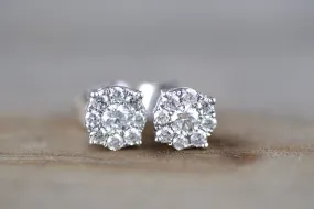 Only 1 Pair 18k White Gold Round Diamond Cluster Studs Earrings 6mm Push Back Post