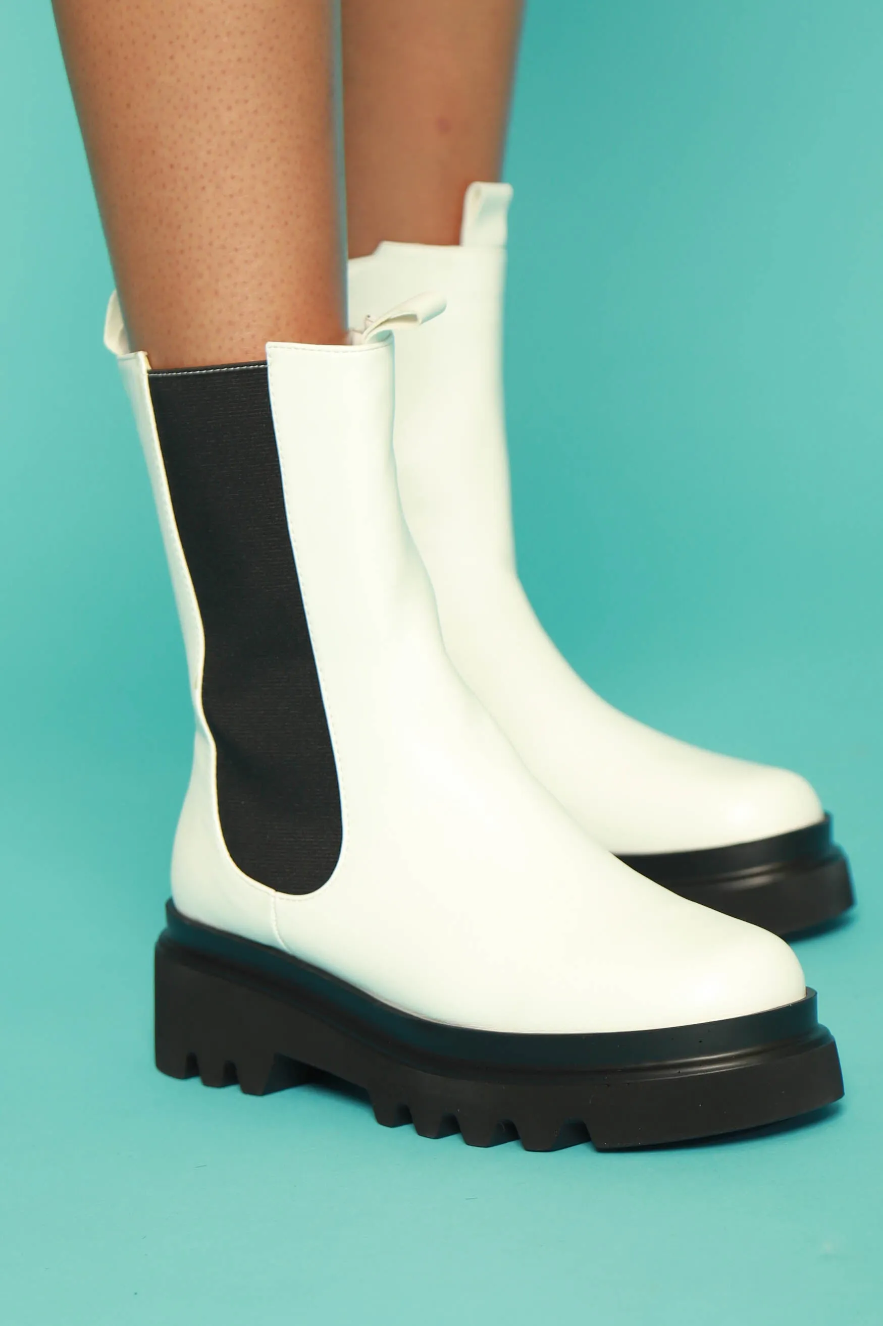 Set The Bar Faux Leather Chelsea Boots - White