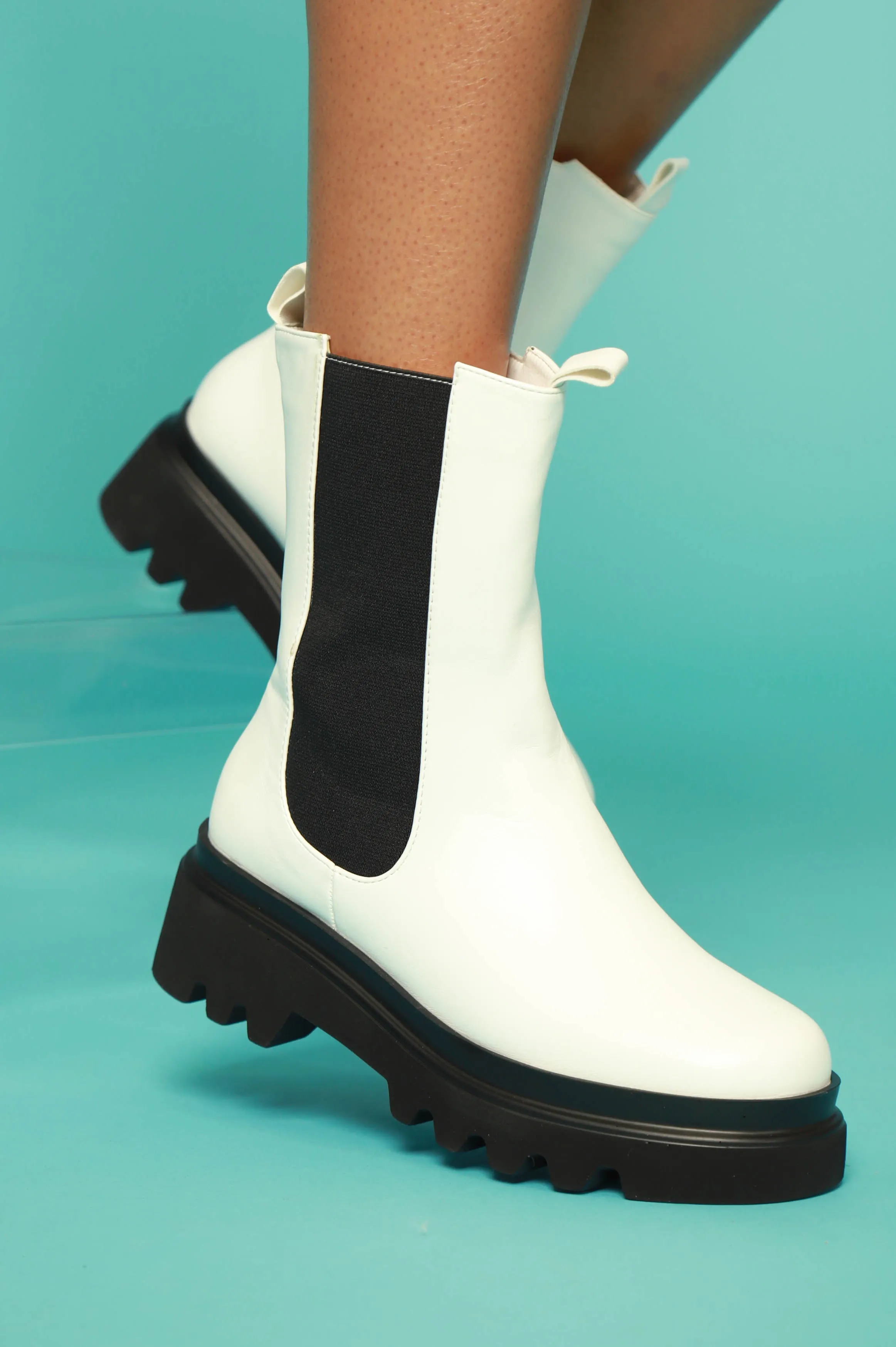 Set The Bar Faux Leather Chelsea Boots - White