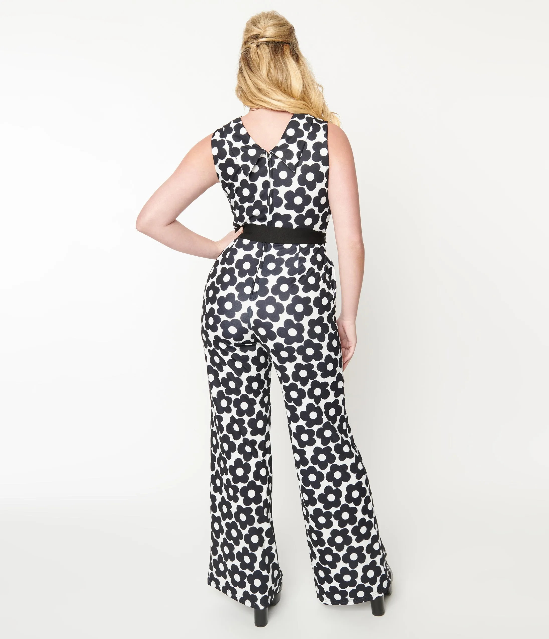 Smak Parlour 1960s Daisy Print Cowl Neck Jumpsuit