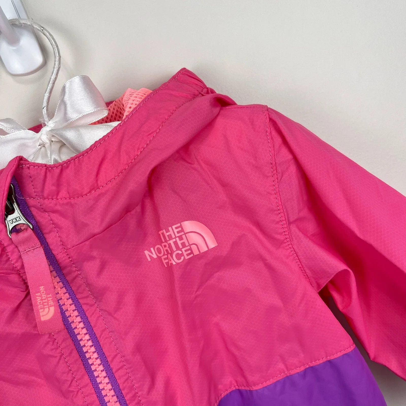 The North Face Girls Flurry Tricolor Wind Jacket Pink 3-6 Months