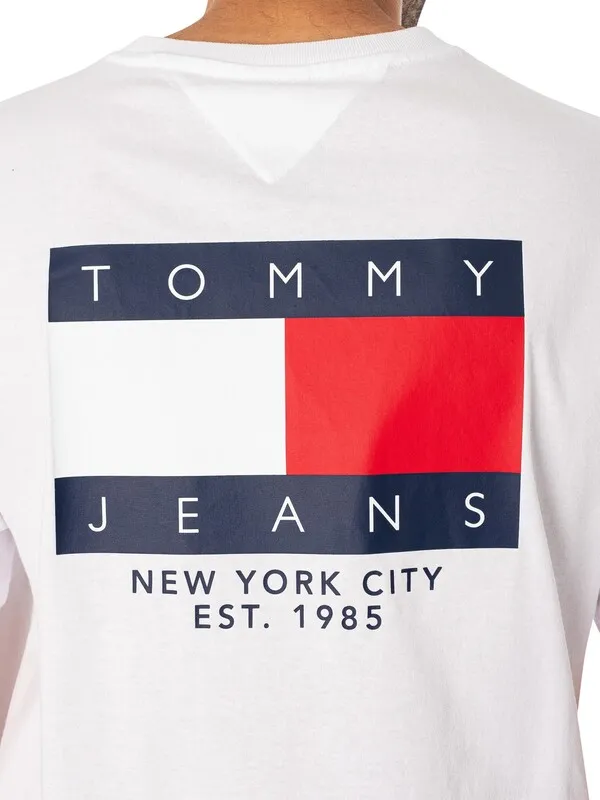 Tommy Jeans Regular Signature Flag T-Shirt - White