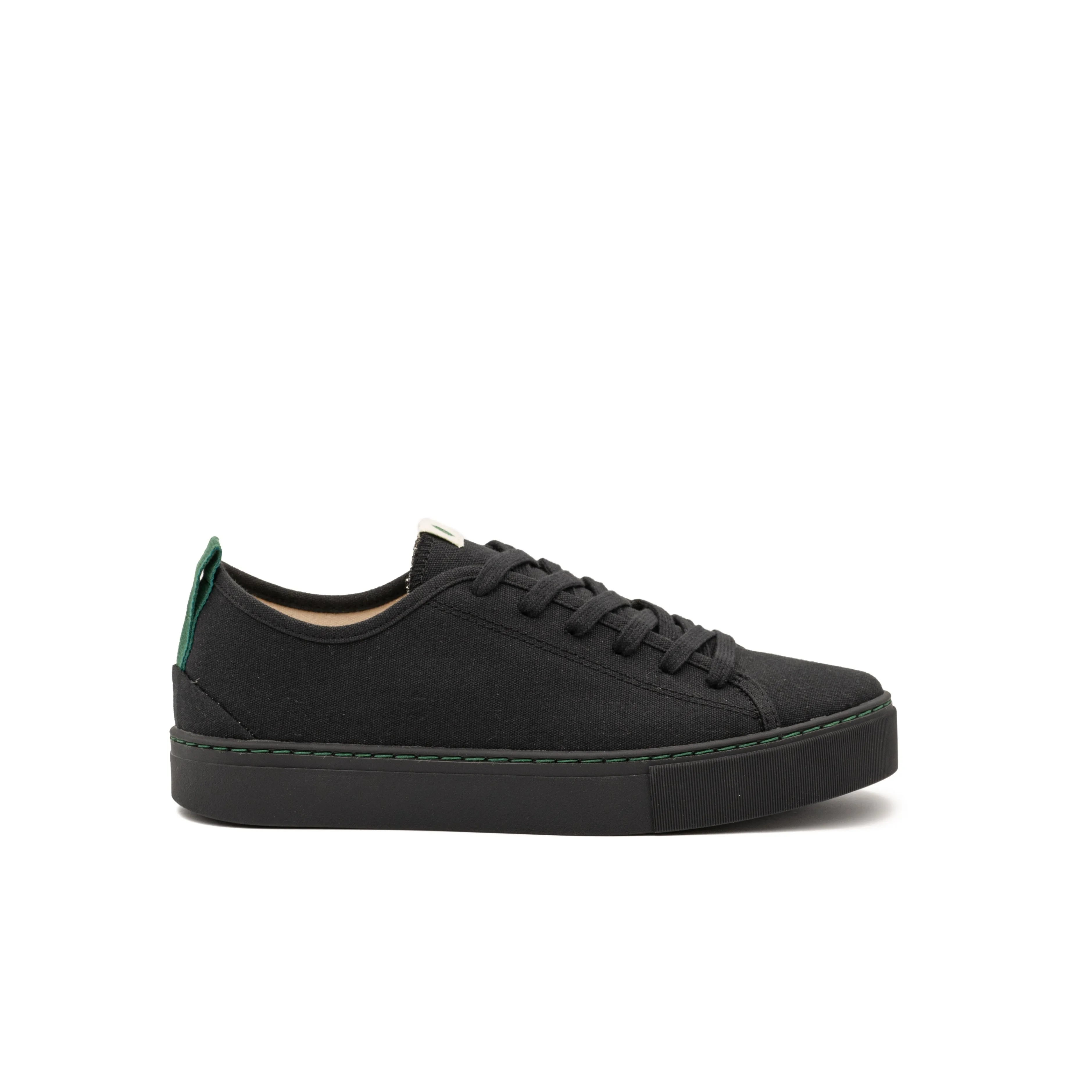 Vegan sneaker black NIK002